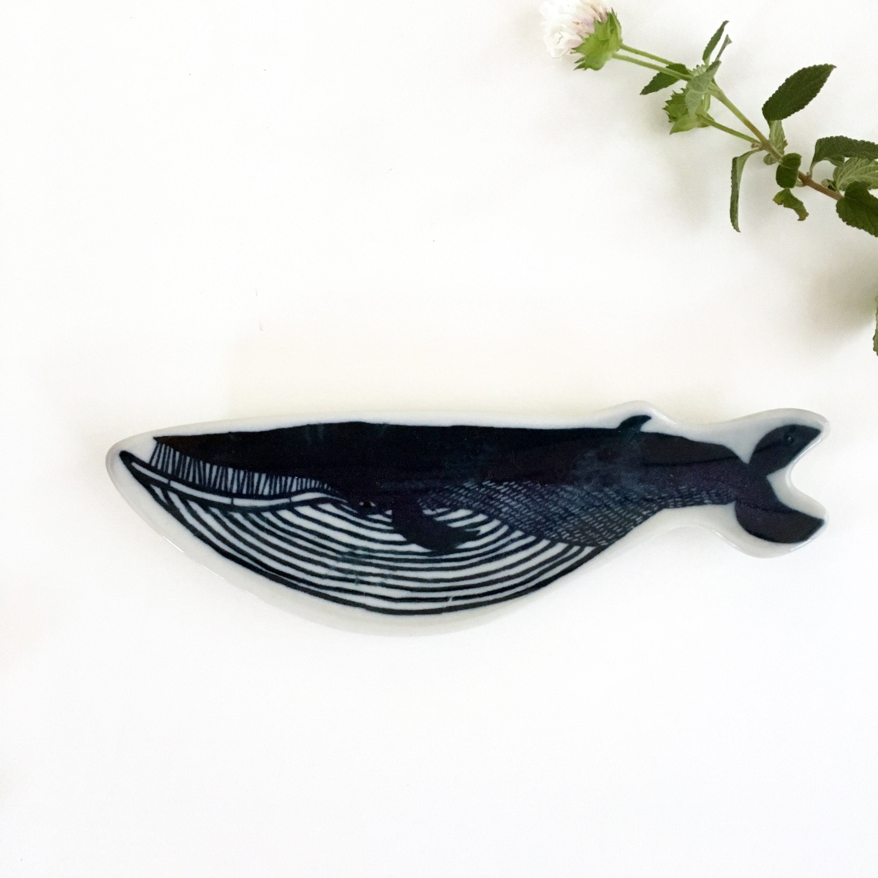 Classiky X KATA KATA Whale Ceramic Tray-niconeco zakkaya